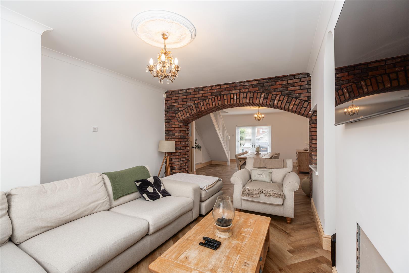 Vardre Road, Clydach, Swansea, SA6 5LP